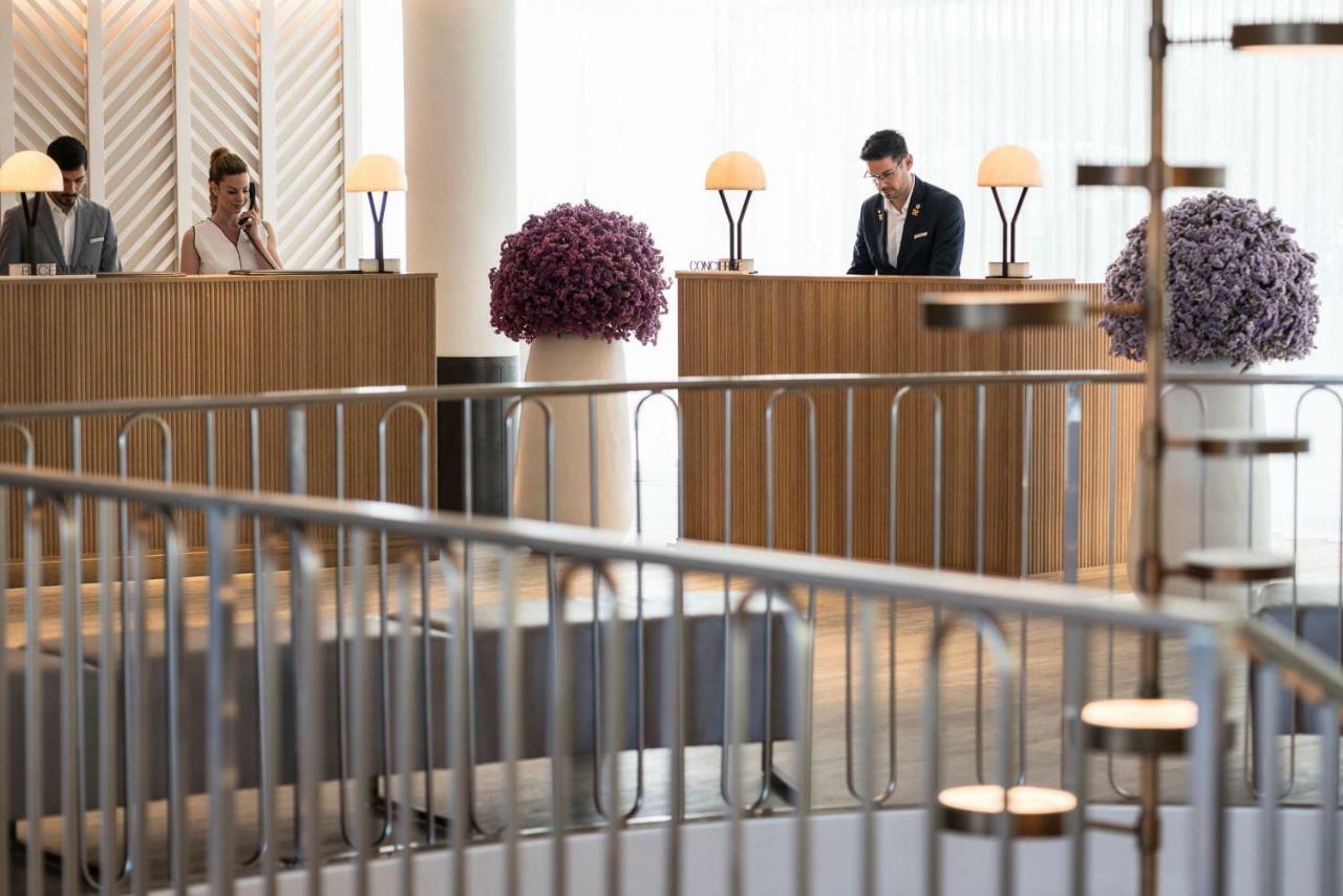 Отель Four Seasons Astir Palace 5*